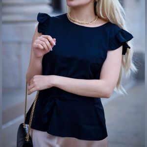 On sale!!!🔥 elegant black top new with tag size S